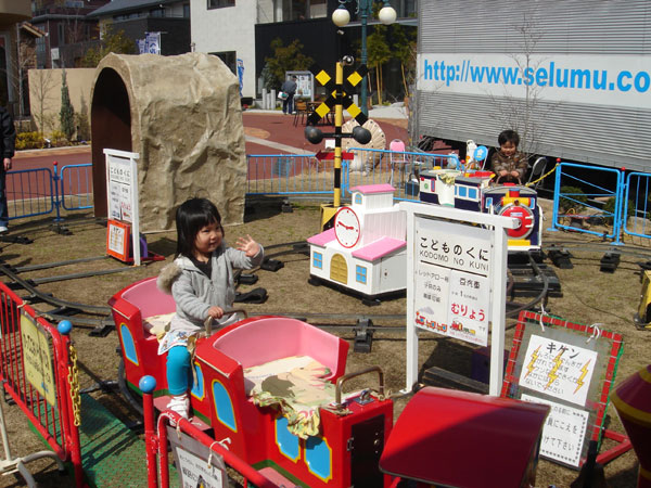 豆汽車1